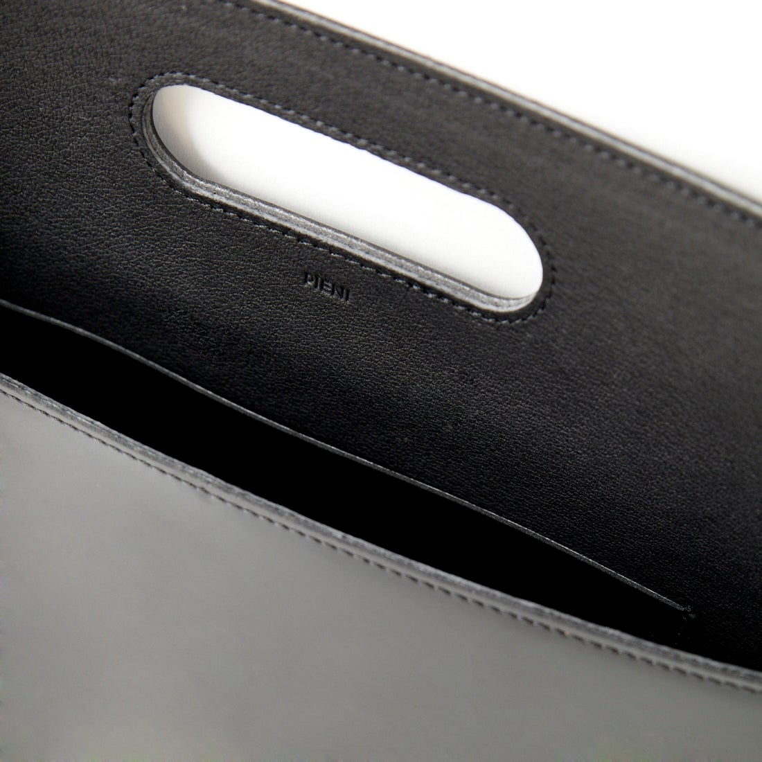 PIENI [ピエニ] ENVELOPE ハンドバッグ [ENVELOPE] PUOLI
