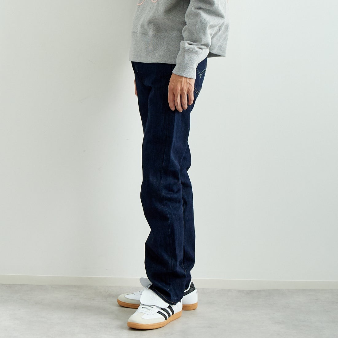 LEVI'S [リーバイス] 501 リーバイス オリジナルフィット [00501-14] 84 CRISPY &&モデル身長：182cm 着用サイズ：30&&