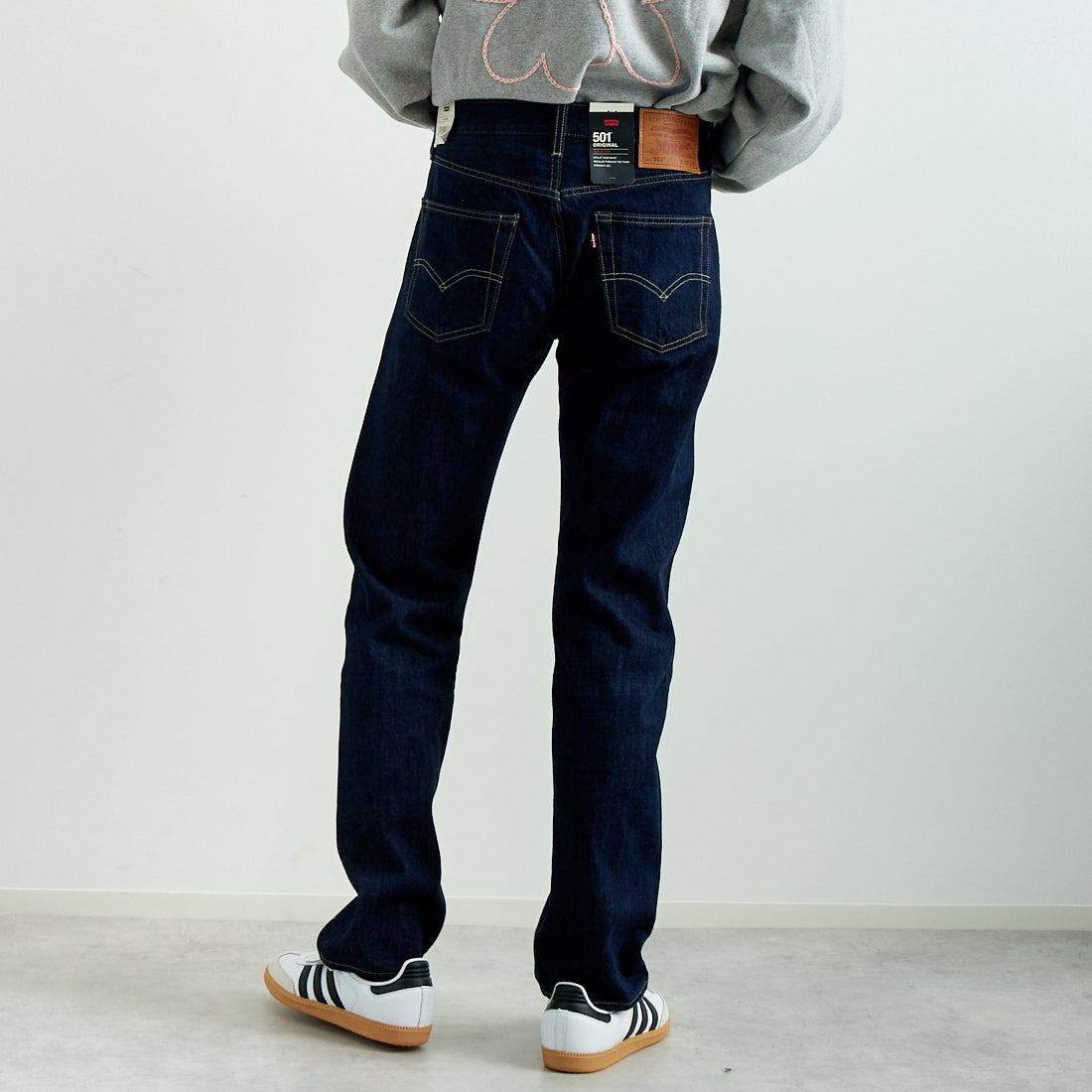 LEVI'S [リーバイス] 501 リーバイス オリジナルフィット [00501-14] 84 CRISPY &&モデル身長：182cm 着用サイズ：30&&