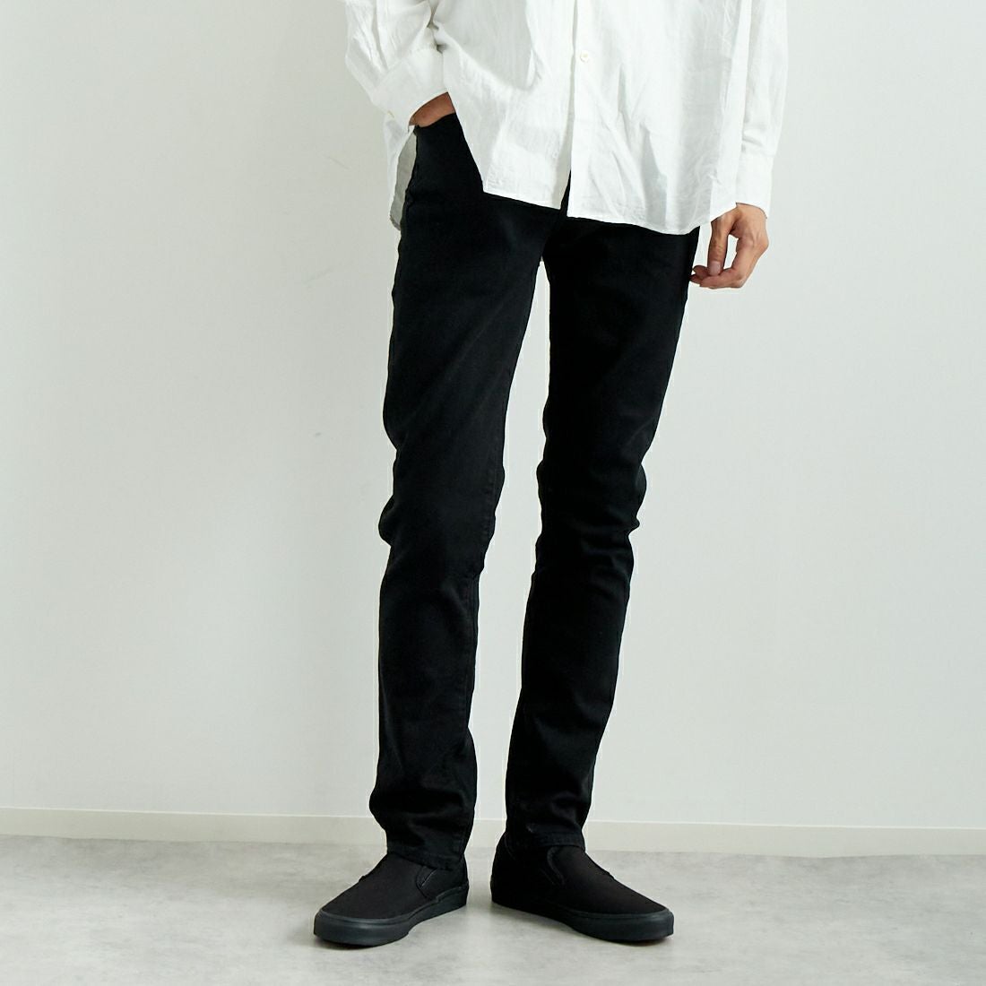 LEVI'S [リーバイス] 511 クラシック スリムストレッチブラックカラーデニム [04511-15]