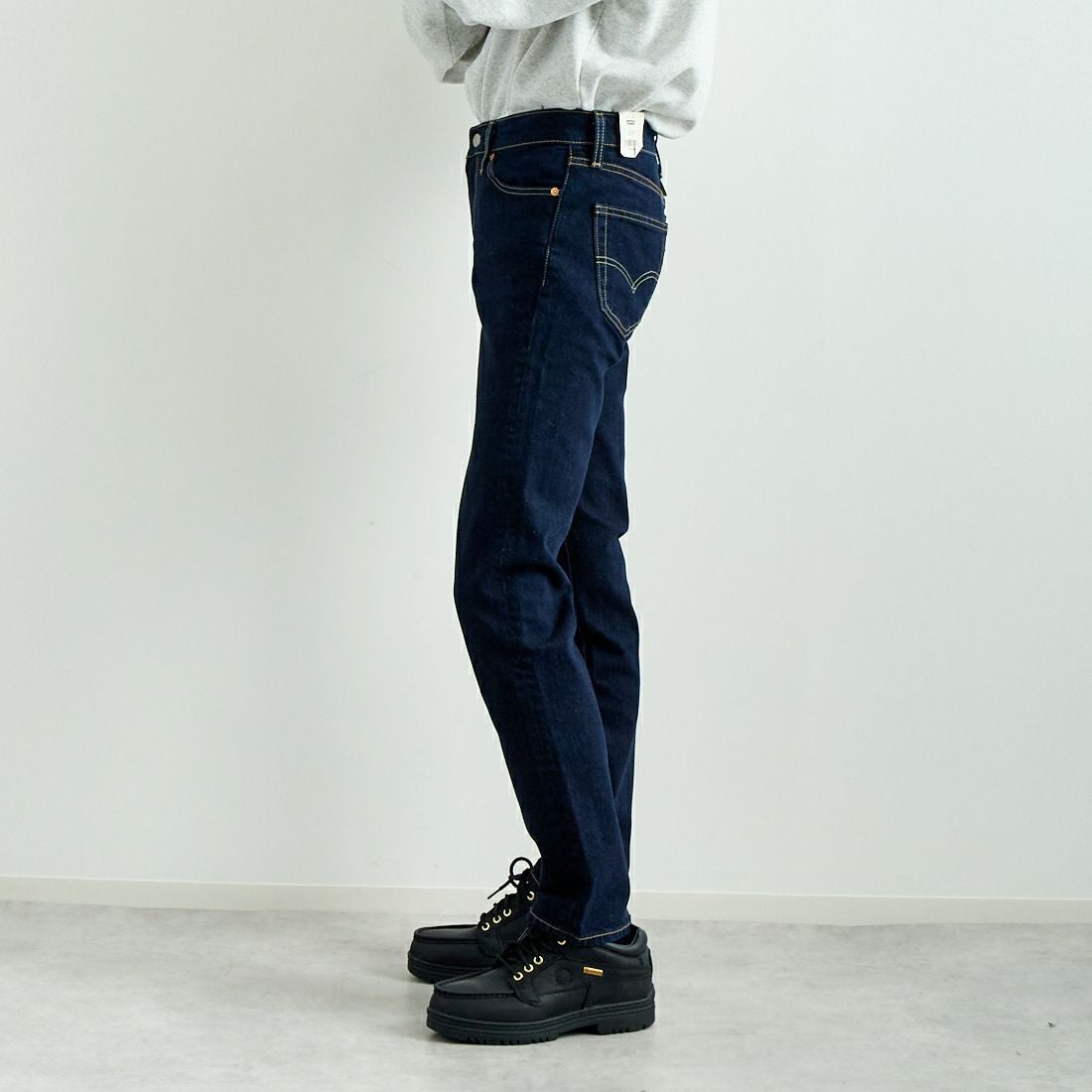 LEVI'S [リーバイス] 511 スリムフィット [04511-24] 06 PREMIUM &&モデル身長：182cm 着用サイズ：29&&
