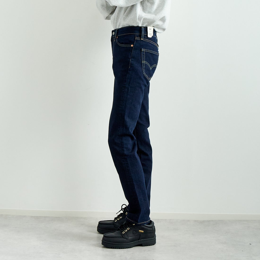 LEVI'S [リーバイス] 511 スリムフィット [04511-24] 06 PREMIUM &&モデル身長：182cm 着用サイズ：29&&