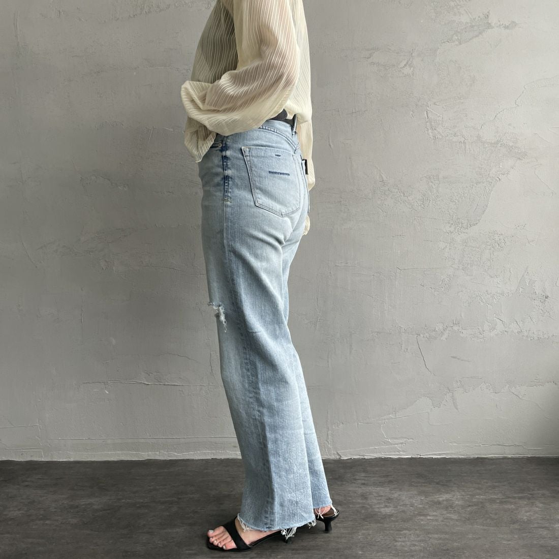 YANUK [ヤヌーク] ボーイズストレート LEA/レア [57121231] DMF &&モデル身長：163cm 着用サイズ：25&&