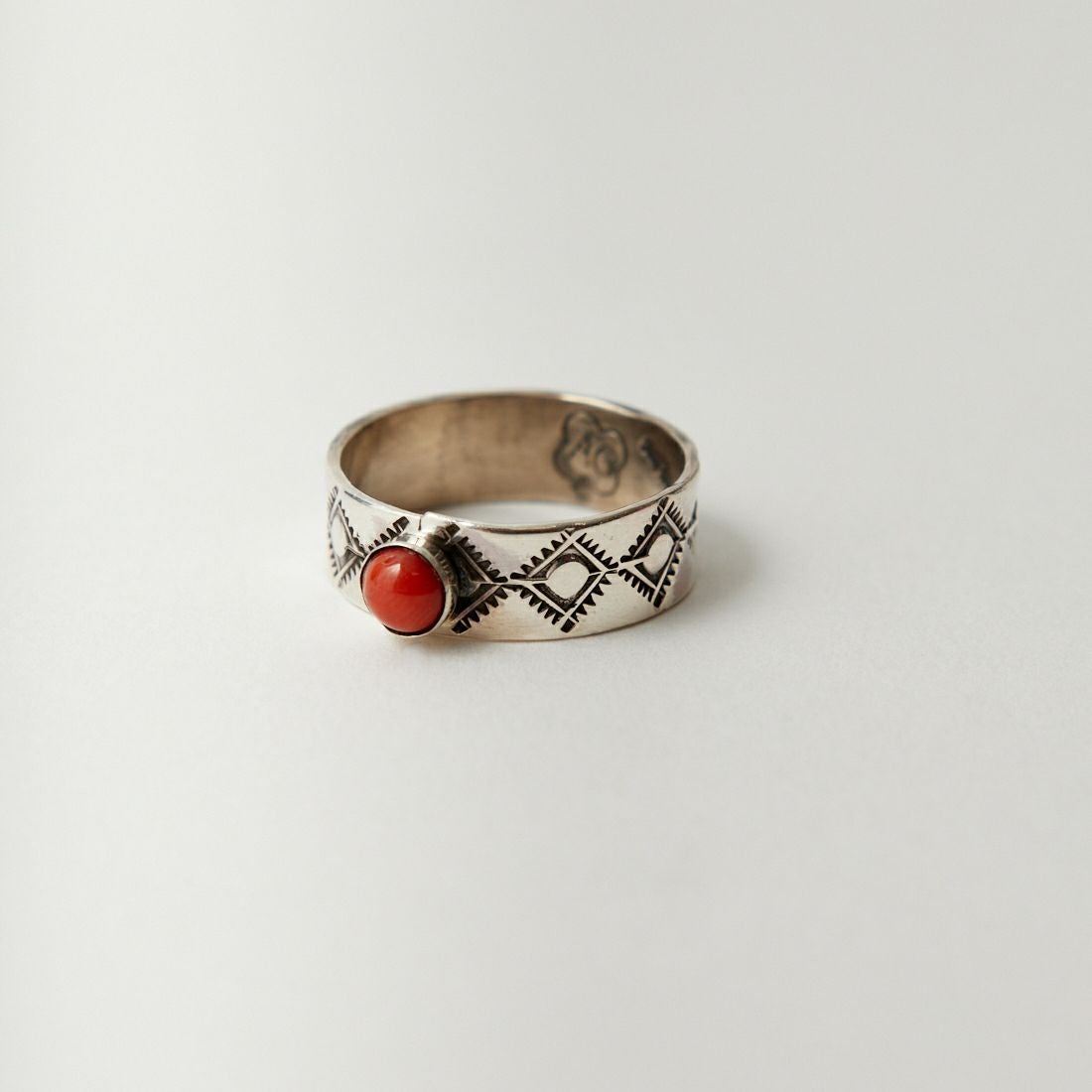 Indian Jewelry [インディアンジュエリー] コーラルリング [CORAL-RING