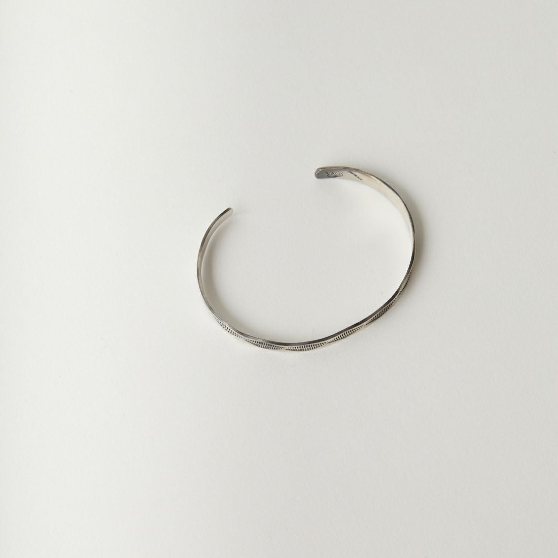 Indian Jewelry [インディアンジュエリー] スタンプワークバングル [STAMP-BRACELET-C] SILVER