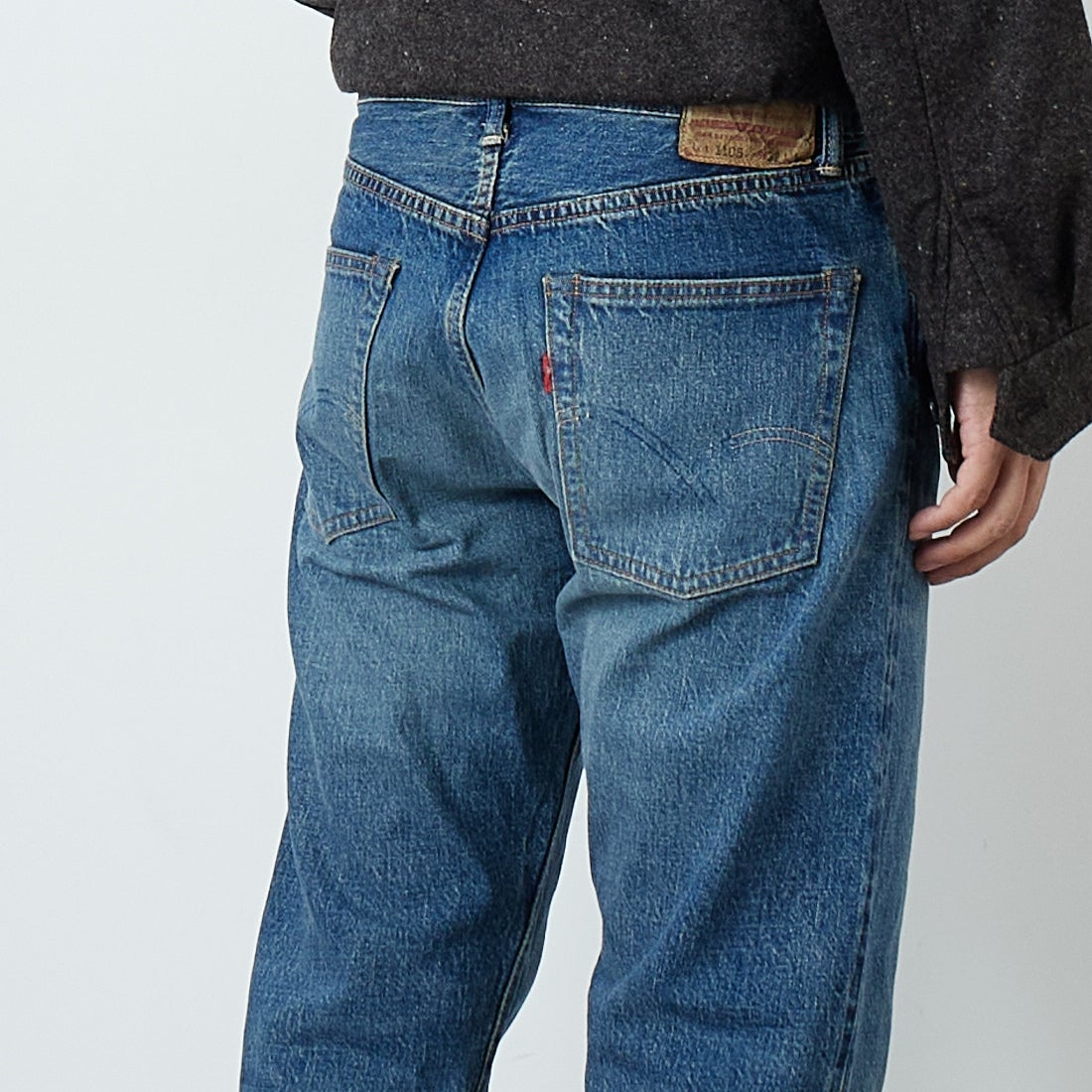 WAREHOUSE [ウエアハウス] 2ND-HAND デニムパンツ(USED WASH) [1105] UW (USED WASH 中)&&モデル身長：179cm 着用サイズ：32&&