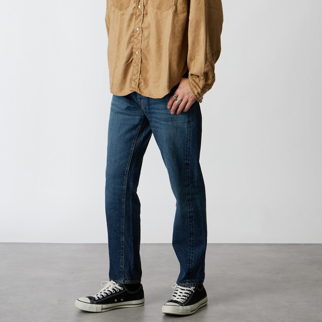 WAREHOUSE [ウエアハウス] 2ND-HAND デニムパンツ(USED WASH) [1105] D U/W (USED WASH 濃) &&モデル身長：177cm 着用サイズ：32&&