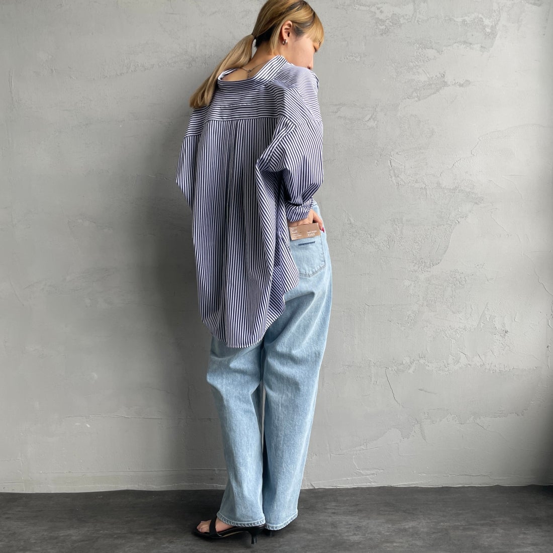 YANUK [ヤヌーク] ルーズストレート JOAN/ジョーン [57131301] FVS &&モデル身長：156cm 着用サイズ：22&&