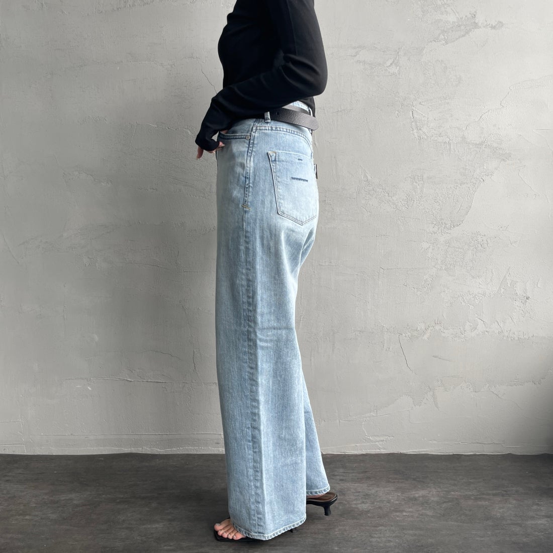 YANUK [ヤヌーク] ルーズストレート JOAN/ジョーン [57131301] FVS &&モデル身長：163cm 着用サイズ：24&&