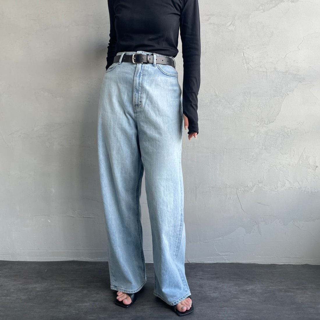 YANUK [ヤヌーク] ルーズストレート JOAN/ジョーン [57131301] FVS &&モデル身長：163cm 着用サイズ：25&&