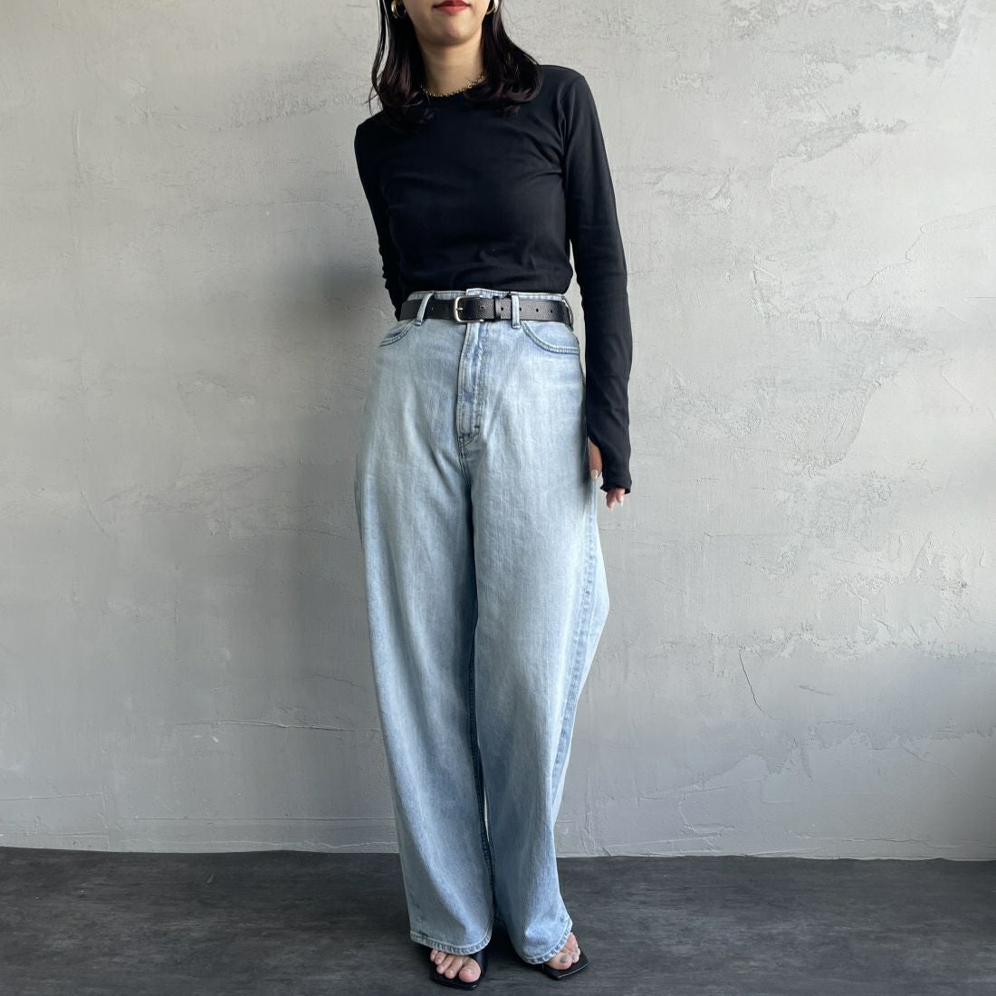 YANUK [ヤヌーク] ルーズストレート JOAN/ジョーン [57131301] FVS &&モデル身長：163cm 着用サイズ：25&&