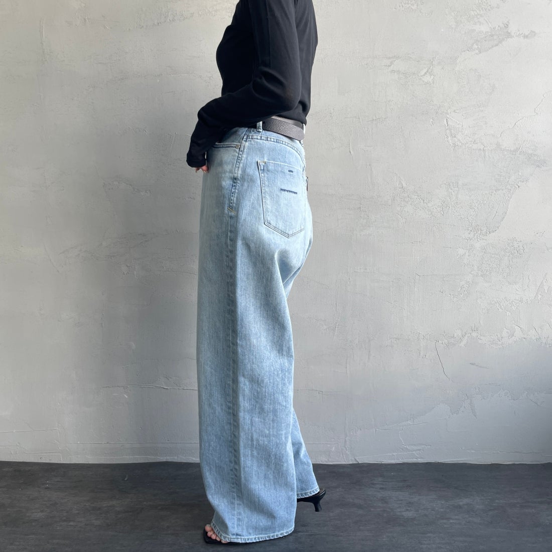 YANUK [ヤヌーク] ルーズストレート JOAN/ジョーン [57131301] FVS &&モデル身長：163cm 着用サイズ：26&&