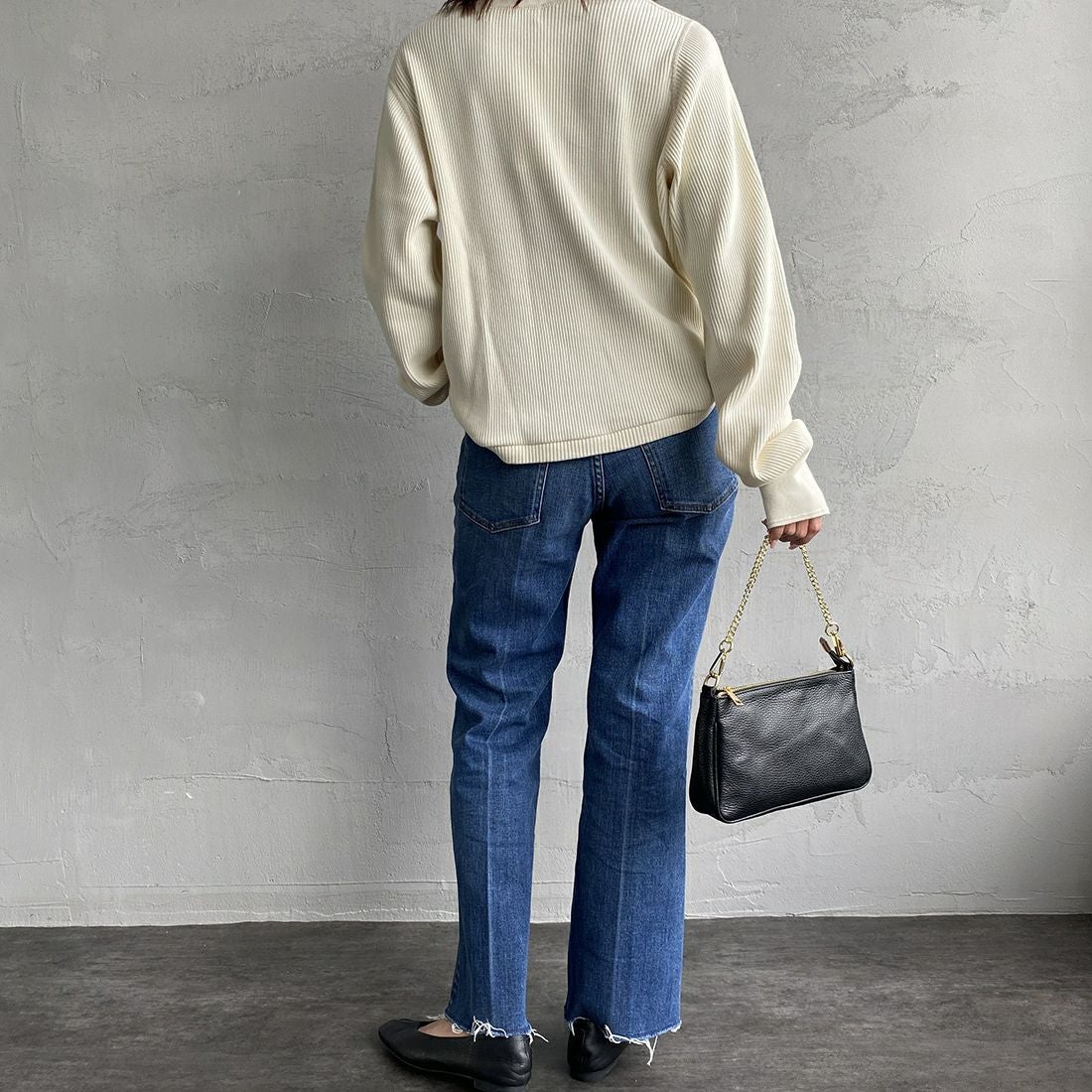 RED CARD TOKYO [レッドカード トーキョー] 辺見えみりコラボレーションモデル Emily ミッドライズフレアデニム [493513HE01-JF] C-MID BLU &&モデル身長：163cm 着用サイズ：25&&