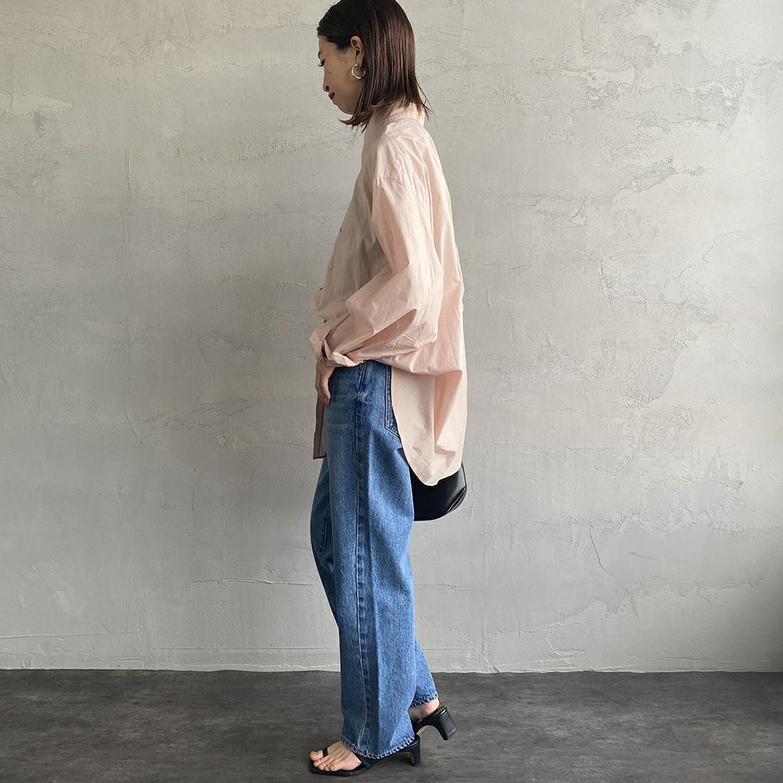 NEEDBY heritage [ニードバイヘリテージ] 別注 JOE ストレートデニム [JOE-JF] MB &&モデル身長：160cm 着用サイズ：27&&