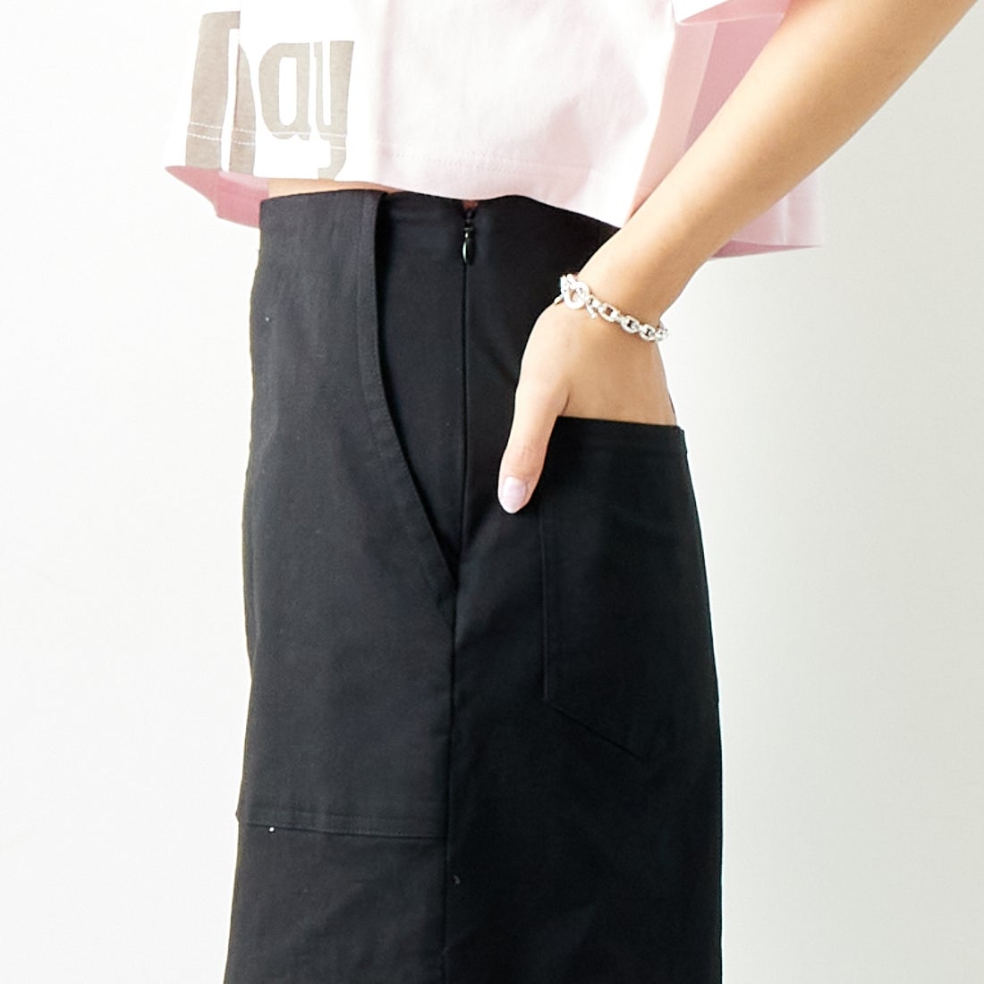 Jeans Factory Clothes [ジーンズファクトリークローズ] コットンストレッチタイトベイカースカート [ISJF-01] BLACK &&モデル身長：167cm 着用サイズ：38&&