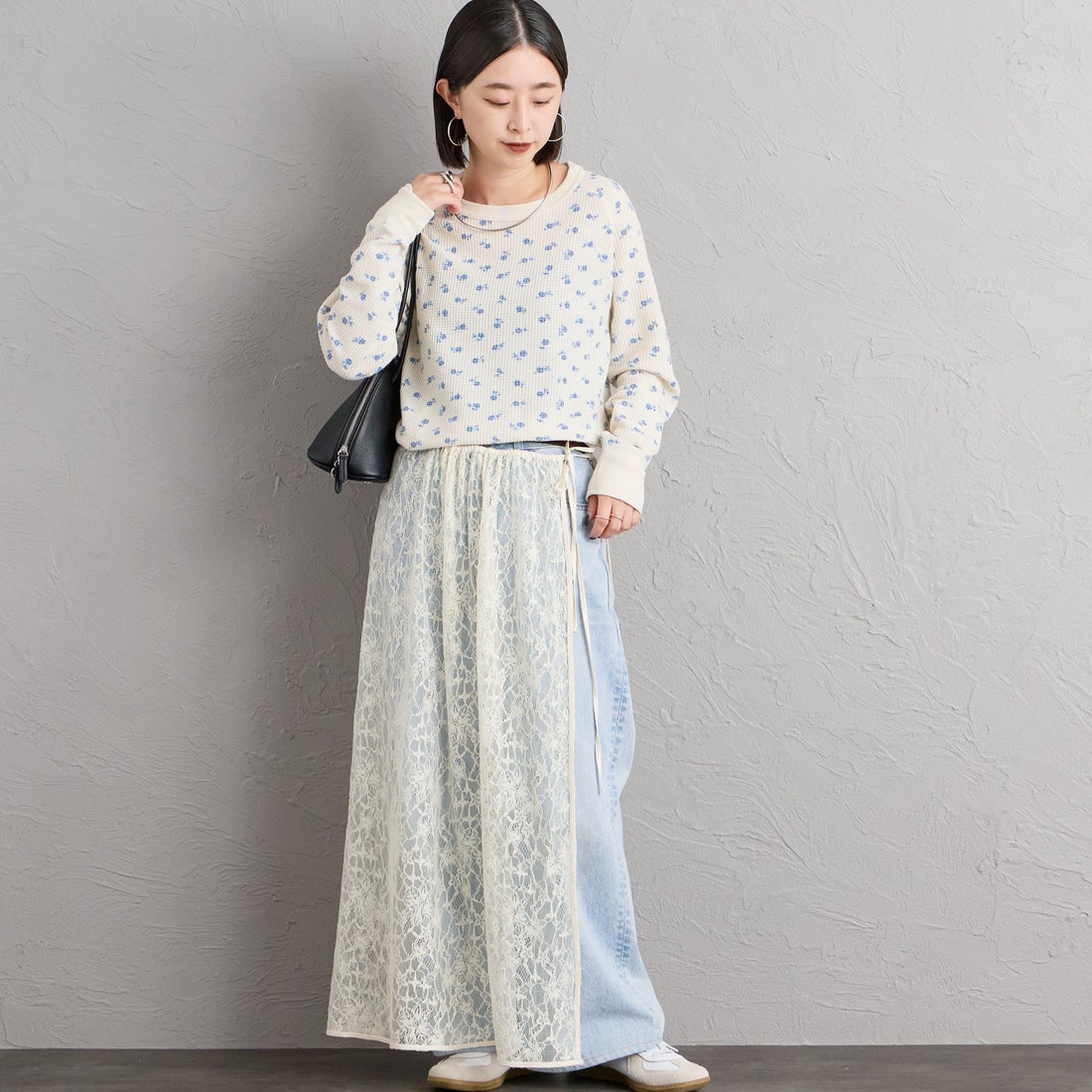 JE MORGAN [ジェイイーモーガン] ワッフル青花柄ロングスリーブTシャツ [JC091-59S] 04 NATURAL &&モデル身長：150cm 着用サイズ：F&&