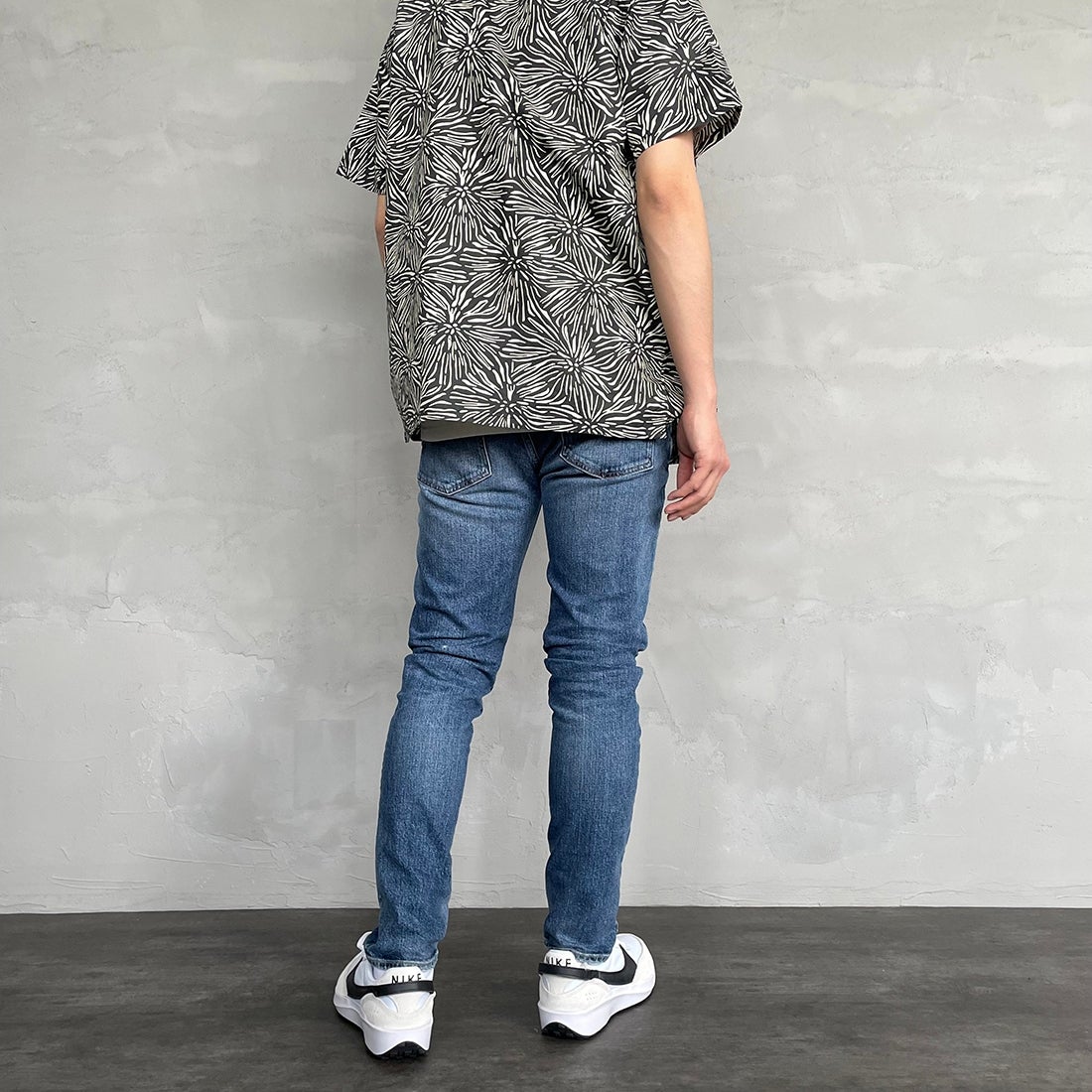 RED CARD TOKYO [レッドカード トーキョー] Rhythm スリムテーパードデニム [71786301VMD] K-VINT MID &&モデル身長：173cm 着用サイズ：29&&