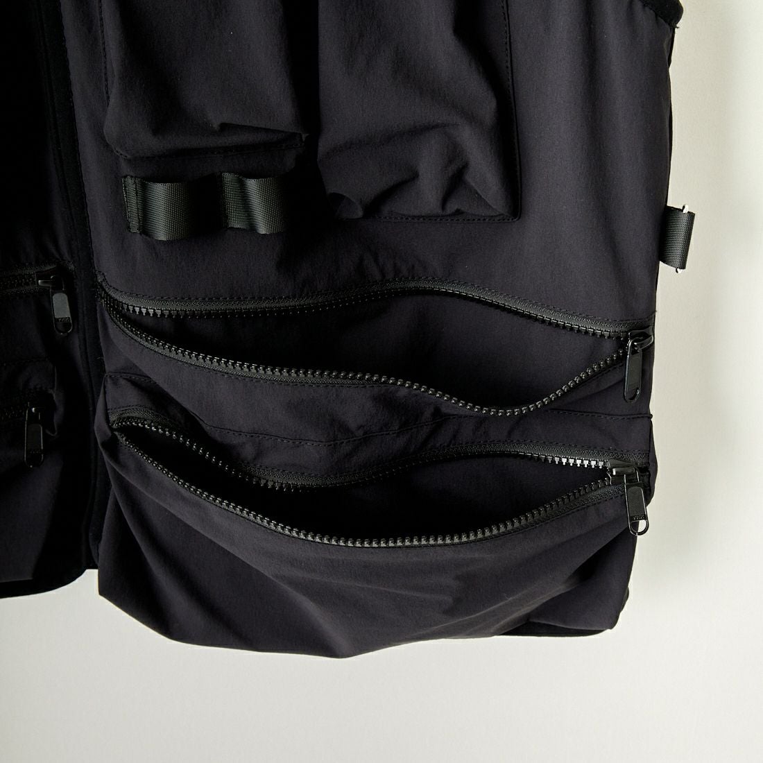 UNIVERSAL OVERALL [ユニバーサルオーバーオール] 別注 MAKINOガーデナーベスト [U2313404IN-JF] BLACK