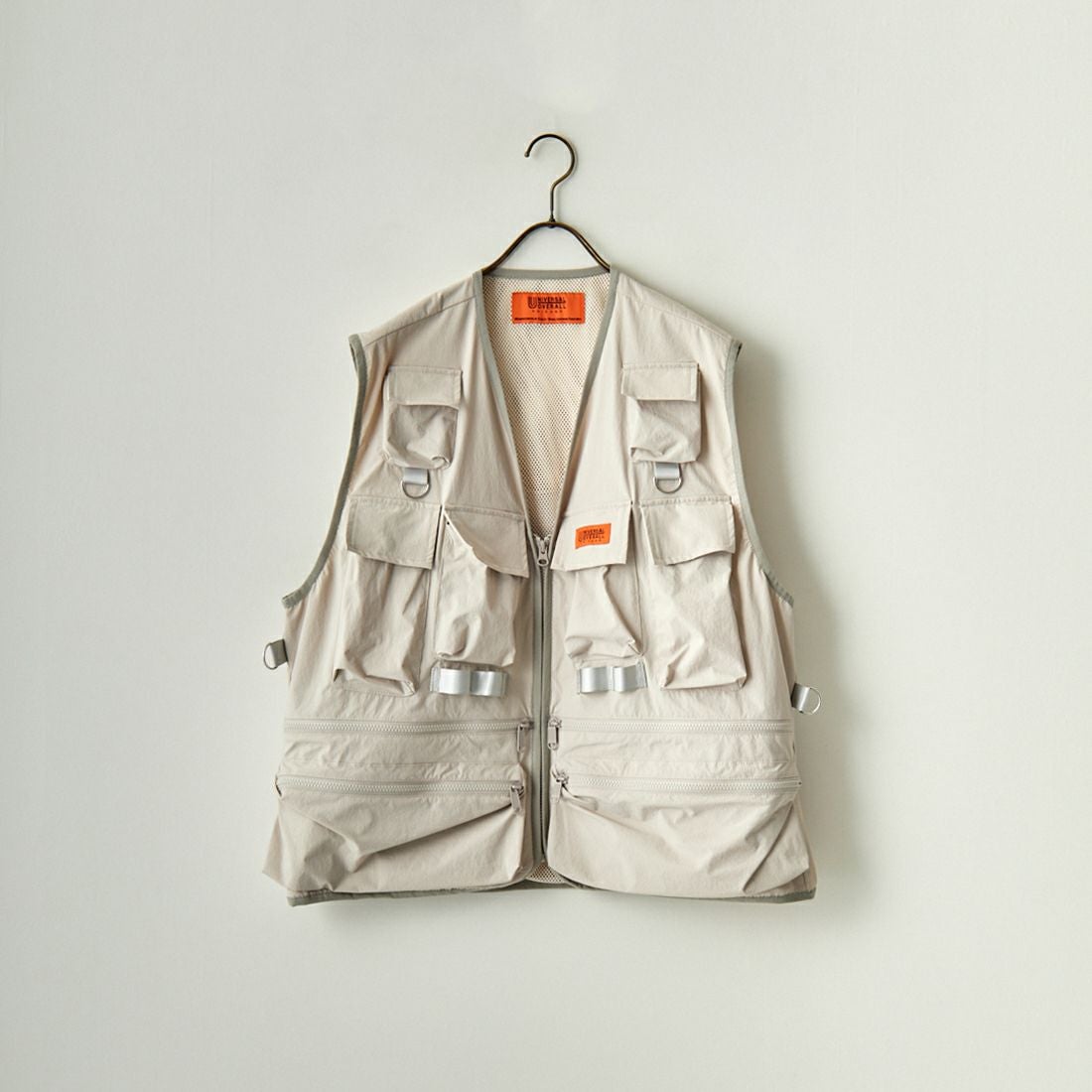UNIVERSAL OVERALL [ユニバーサルオーバーオール] 別注 MAKINOガーデナーベスト [U2313404IN-JF] IVORY