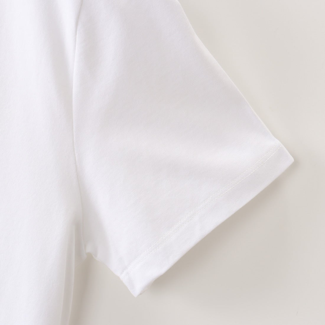 【新品タグ付】【A.P.C./アー・ペー・セー】VPC Tシャツ ホワイト Boxy Petit VPC Tシャツ｜HOMME ｜A.P.C. | アーペーセー日本公式