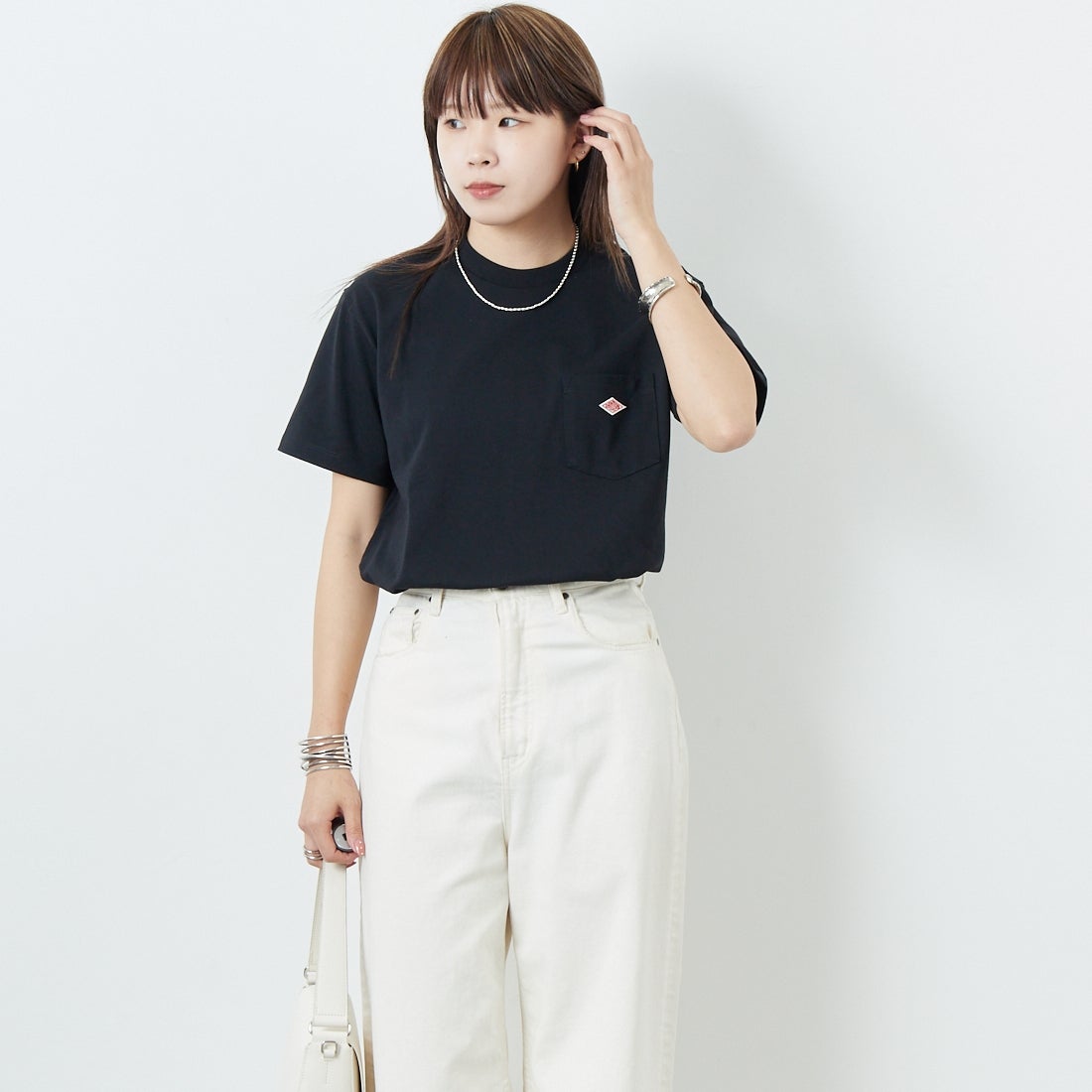 DANTON [ダントン] ソリッド ポケットTシャツ [DT-C0197TCB] BLACK &&モデル身長：167cm 着用サイズ：S&&