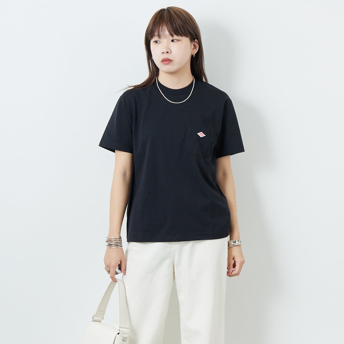 DANTON [ダントン] ソリッド ポケットTシャツ [DT-C0197TCB] BLACK &&モデル身長：167cm 着用サイズ：S&&