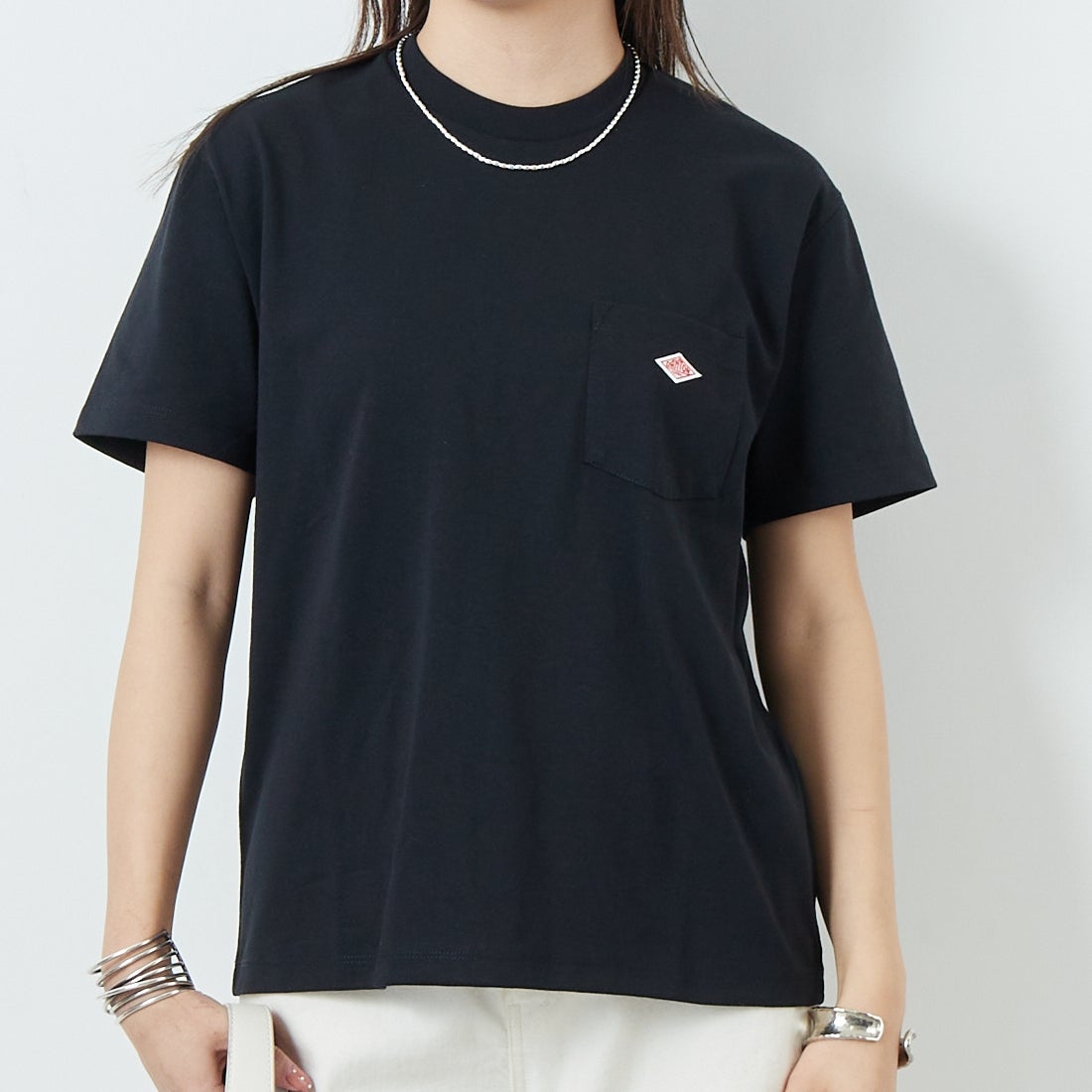 DANTON [ダントン] ソリッド ポケットTシャツ [DT-C0197TCB] BLACK &&モデル身長：167cm 着用サイズ：S&&