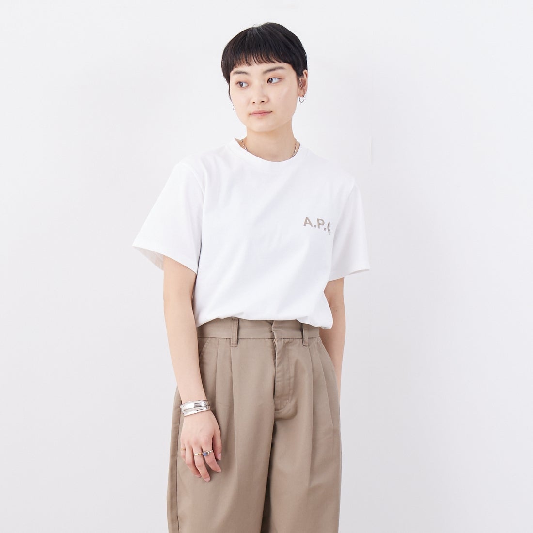 WHT/BGE&&モデル身長：160cm 着用サイズ：XS&&