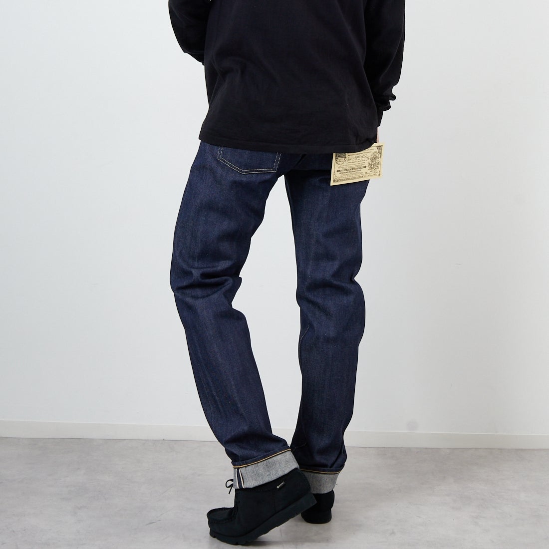 LEVI'S VINTAGE CLOTHING [リーバイス ヴィンテージ クロージング] 1966モデル 501 [66501-01] 46 RIGID &&モデル身長：179cm 着用サイズ：30&&