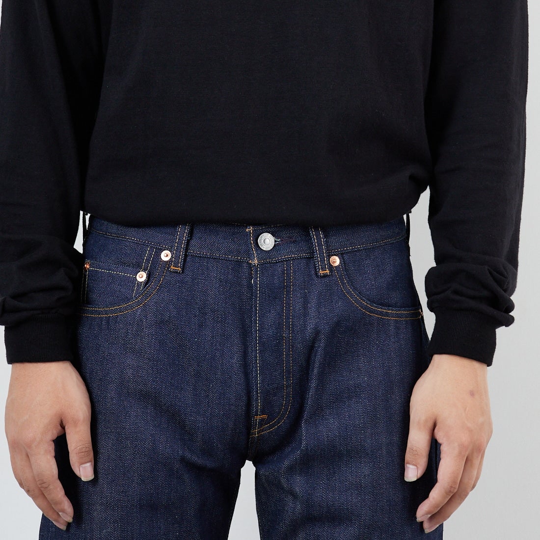 LEVI'S VINTAGE CLOTHING [リーバイス ヴィンテージ クロージング] 1966モデル 501 [66501-01] 46 RIGID &&モデル身長：179cm 着用サイズ：30&&