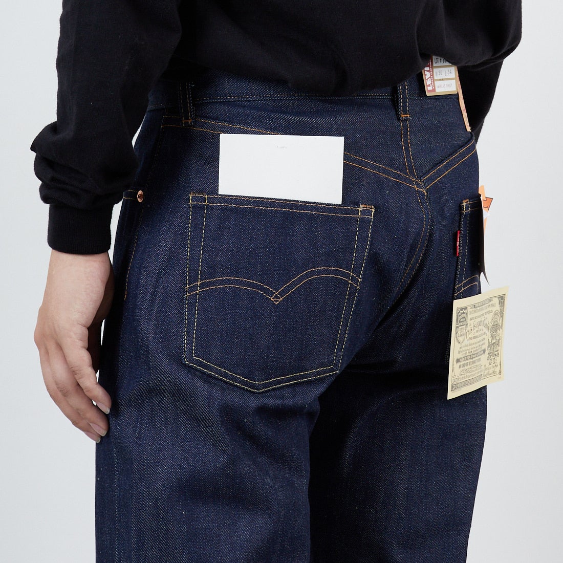 LEVI'S VINTAGE CLOTHING [リーバイス ヴィンテージ クロージング] 1966モデル 501 [66501-01] 46 RIGID &&モデル身長：179cm 着用サイズ：30&&