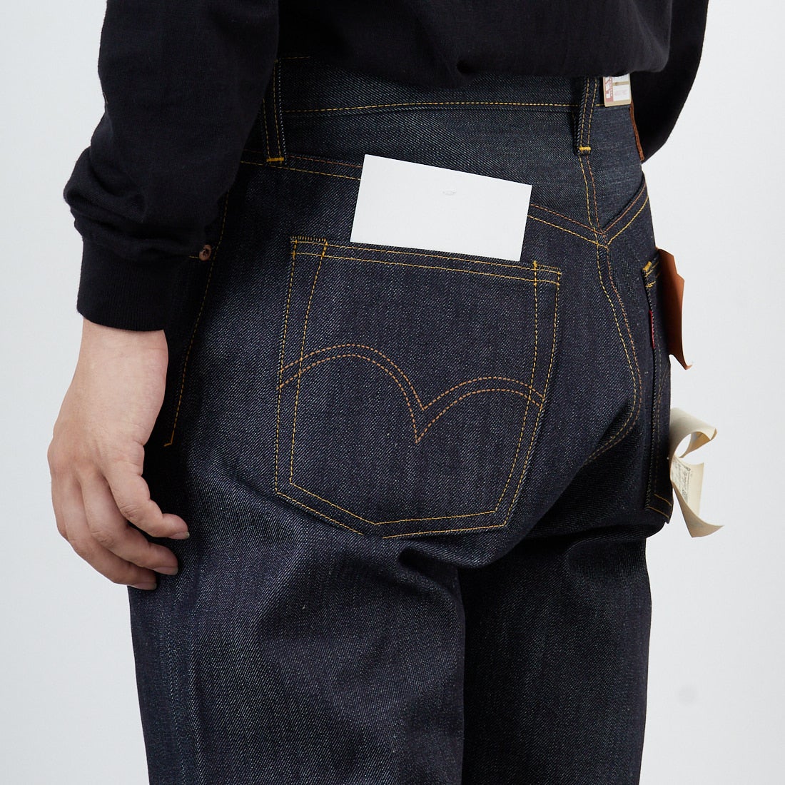 LEVIS Vintage Clothing [リーバイス ヴィンテージ クロージング] 1944モデル 501 [44501-00] 88 RIGID &&モデル身長：179cm 着用サイズ：32&&