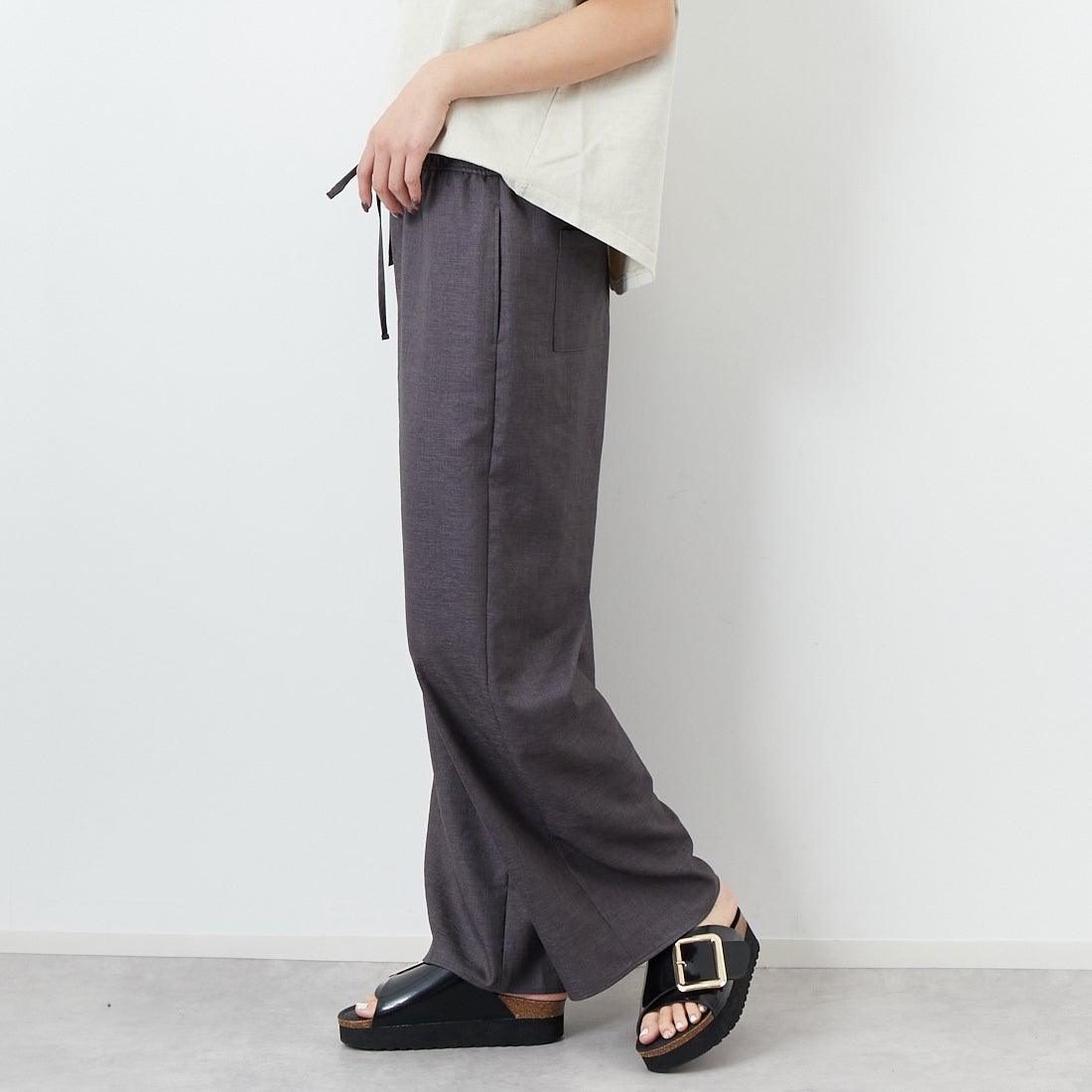 Jeans Factory Clothes [ジーンズファクトリークローズ] 杢調タンブラーツイルワイドパンツ [J-4402] 030 ﾁｬｺｰﾙ &&モデル身長：167cm 着用サイズ：38&&