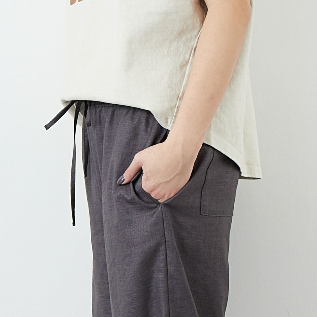 Jeans Factory Clothes [ジーンズファクトリークローズ] 杢調タンブラーツイルワイドパンツ [J-4402] 030 ﾁｬｺｰﾙ &&モデル身長：167cm 着用サイズ：38&&