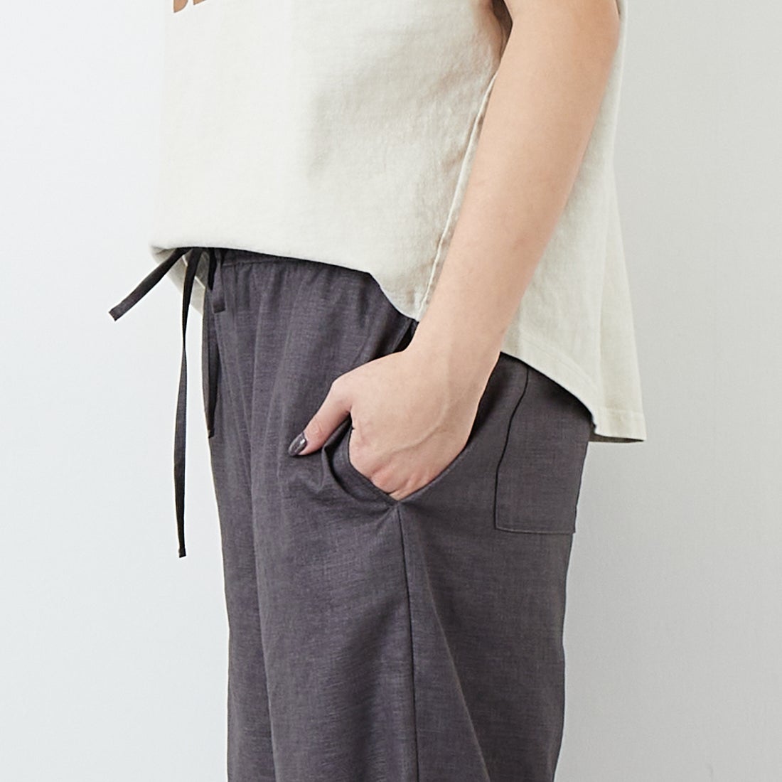 Jeans Factory Clothes [ジーンズファクトリークローズ] 杢調タンブラーツイルワイドパンツ [J-4402] 030 ﾁｬｺｰﾙ &&モデル身長：167cm 着用サイズ：38&&