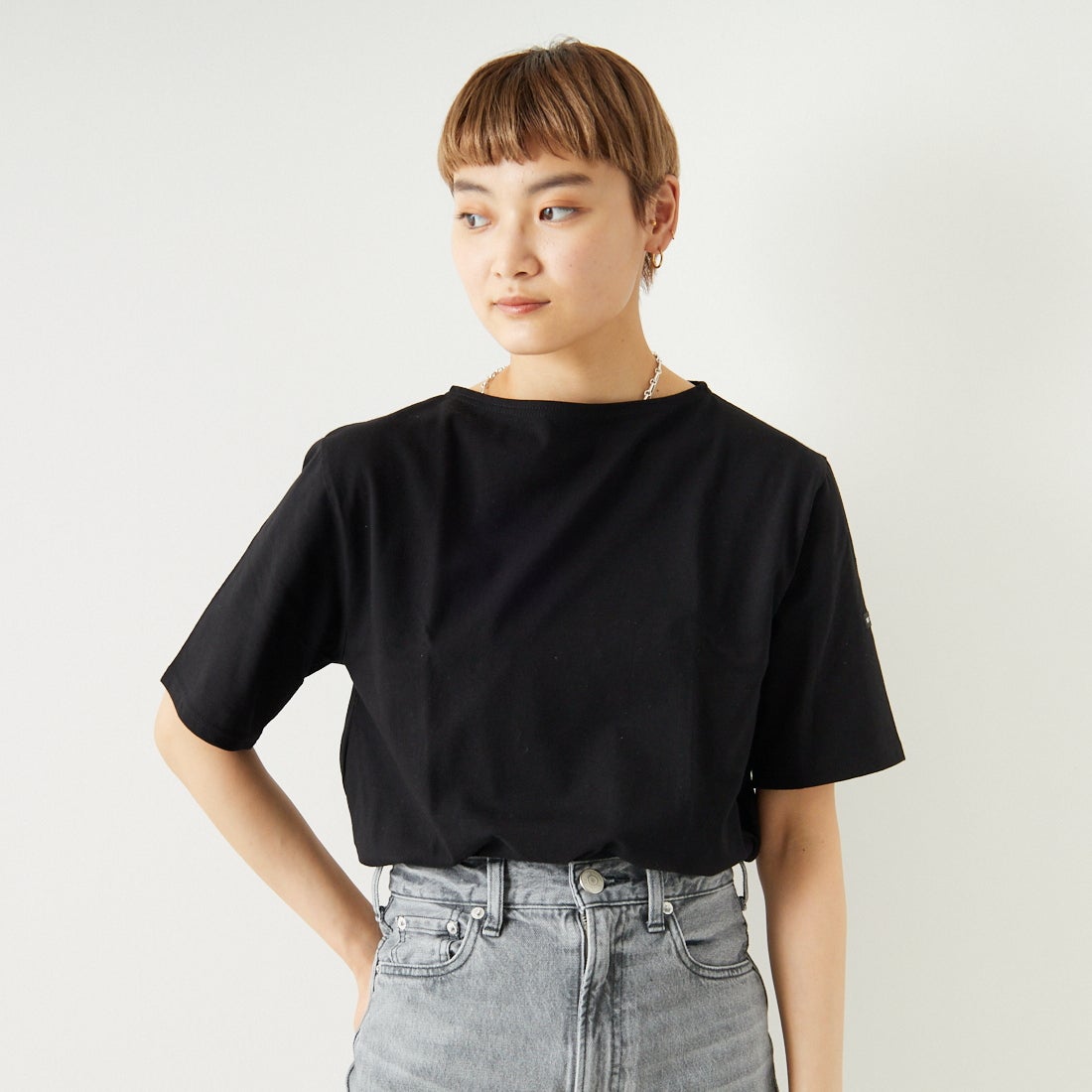 ST.JAMES [セントジェームス] ピリアックソリッドTシャツ [PIRIAC-SD] NOIR &&モデル身長：160cm 着用サイズ：1&&