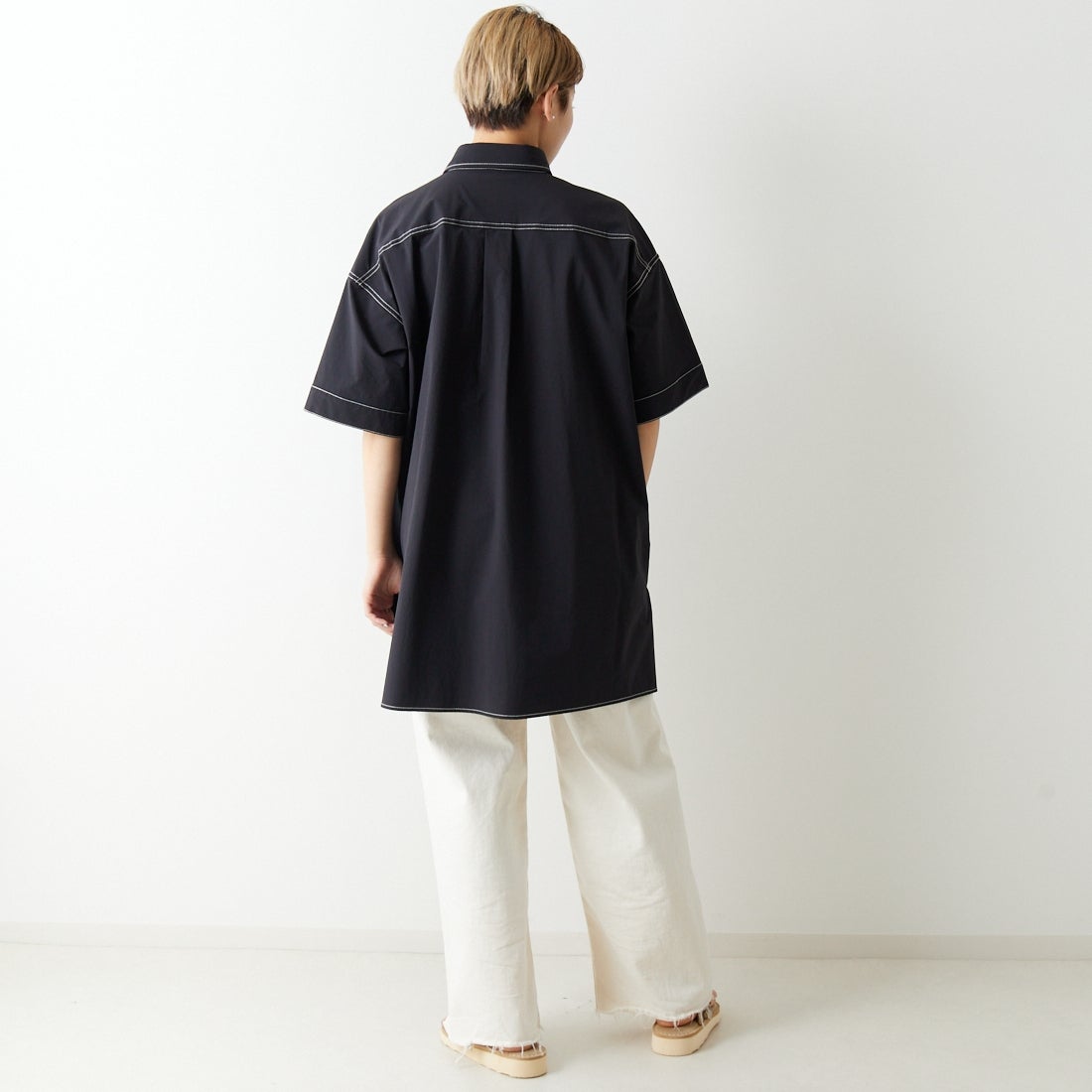 UNIVERSAL OVERALL [ユニバーサルオーバーオール] 別注 MAKINO ガーデナーシャツジャケット [U2312806IN-JF] BLACK &&モデル身長：160cm 着用サイズ：F&&