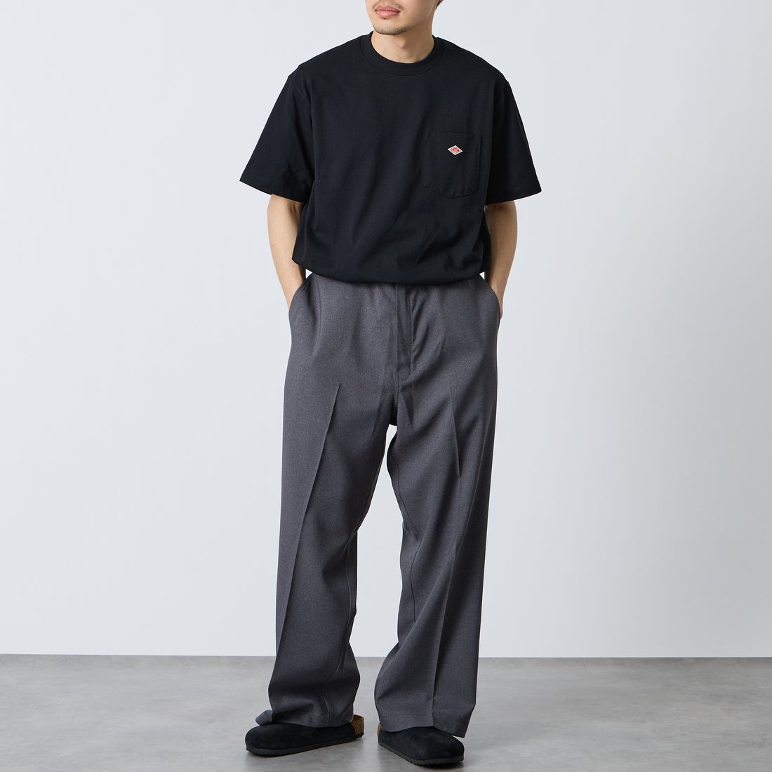 DANTON [ダントン] ソリッド ポケットTシャツ [DT-C0198TCB] BLACK &&モデル身長：168cm 着用サイズ：L&&