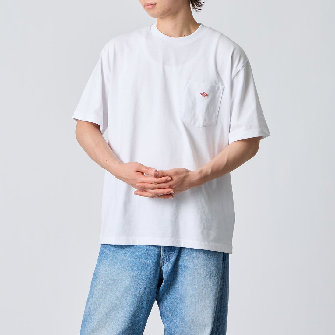 DANTON [ダントン] ソリッド ポケットTシャツ [DT-C0198TCB] WHITE &&モデル身長：177cm 着用サイズ：XL&&