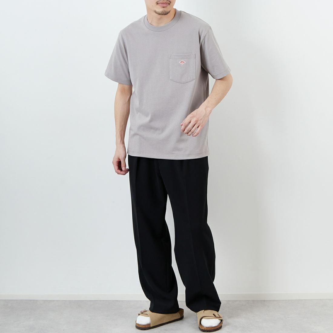 DANTON [ダントン] ソリッド ポケットTシャツ [DT-C0198TCB] LT.GREY &&モデル身長：168cm 着用サイズ：S&&