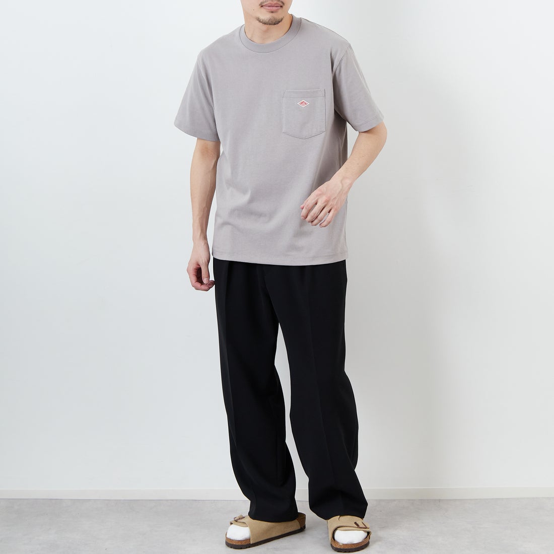DANTON [ダントン] ソリッド ポケットTシャツ [DT-C0198TCB] LT.GREY &&モデル身長：168cm 着用サイズ：S&&