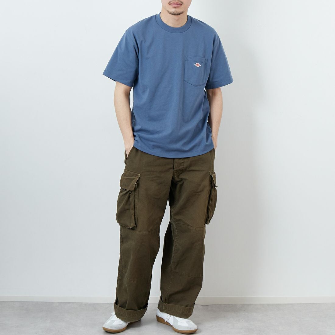 DANTON [ダントン] ソリッド ポケットTシャツ [DT-C0198TCB] DK.SAX &&モデル身長：168cm 着用サイズ：M&&