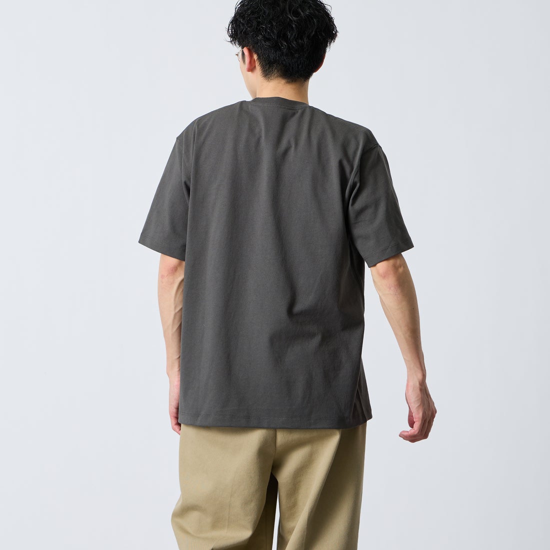 DANTON [ダントン] ソリッド ポケットTシャツ [DT-C0198TCB] COAL GREY &&モデル身長：168cm 着用サイズ：L&&