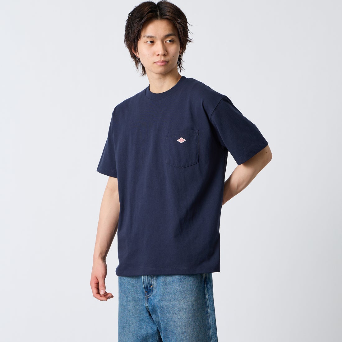 DANTON [ダントン] ソリッド ポケットTシャツ [DT-C0198TCB] NAVY &&モデル身長：177cm 着用サイズ：L&&