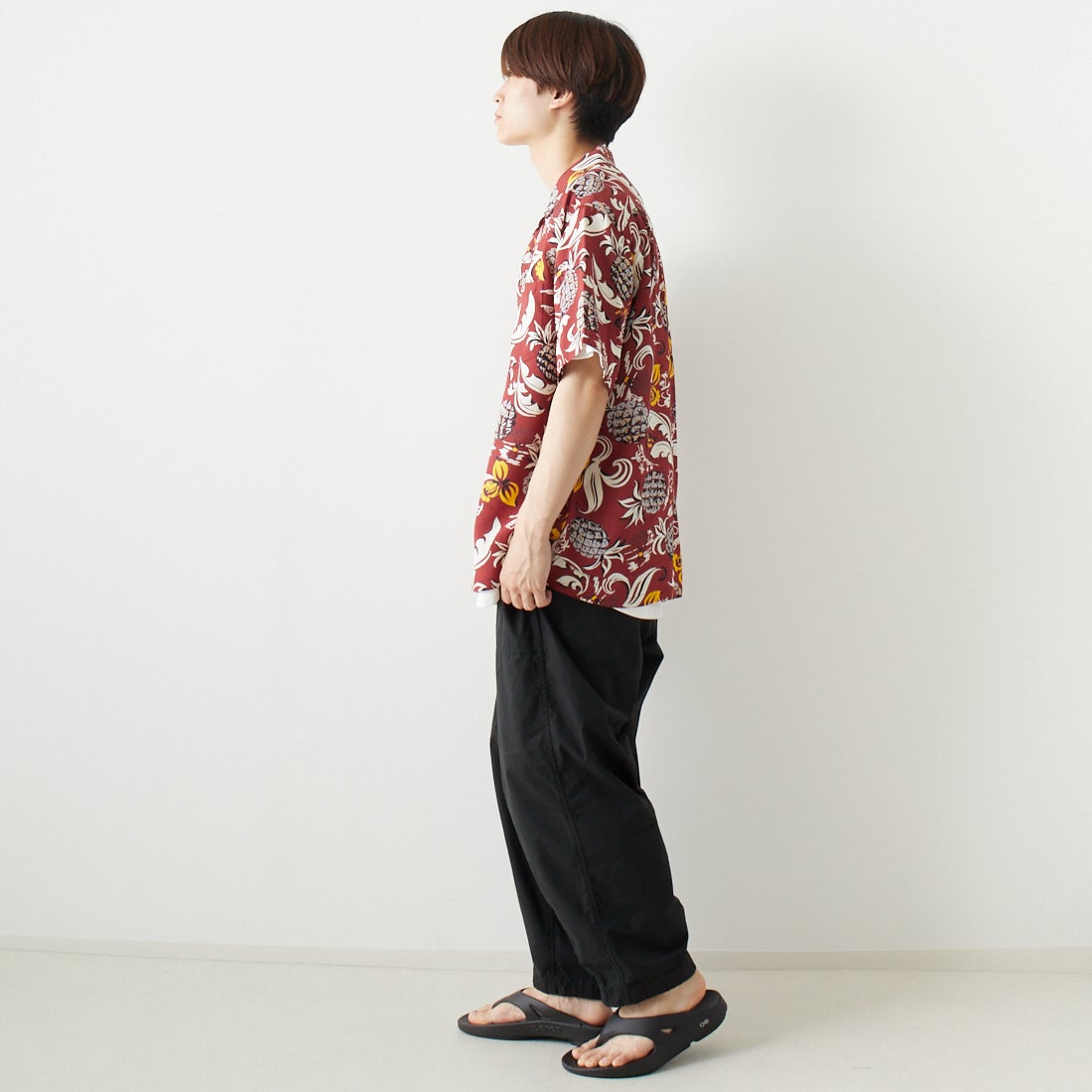 SUN SURF [サンサーフ] レーヨンハワイアンシャツ [SS39022] 138 BROWN &&モデル身長：169cm 着用サイズ：XL&&