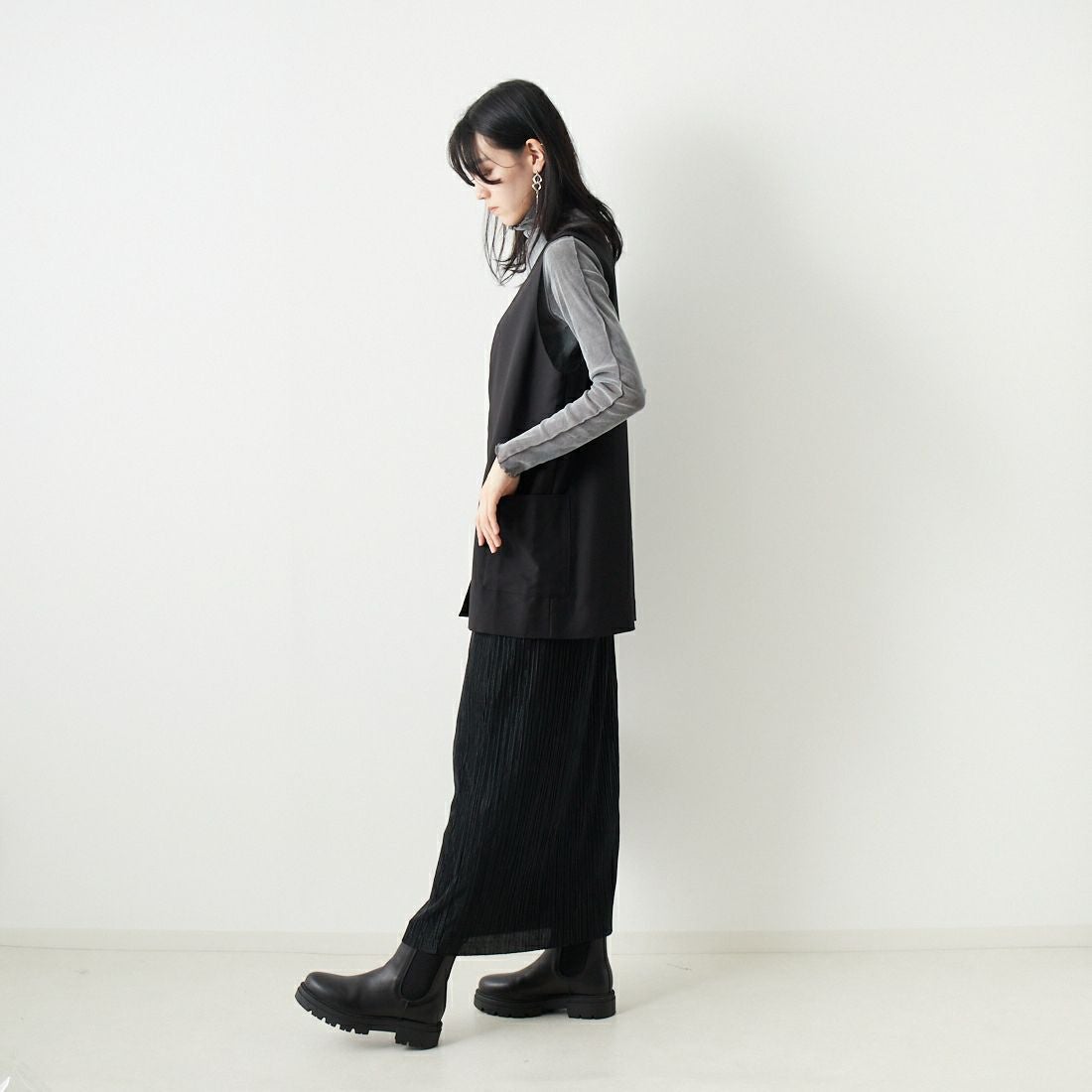 ALLUMER [アリュメール] コットンレーヨンミドルレングスジレ [8254615] 700 BLACK