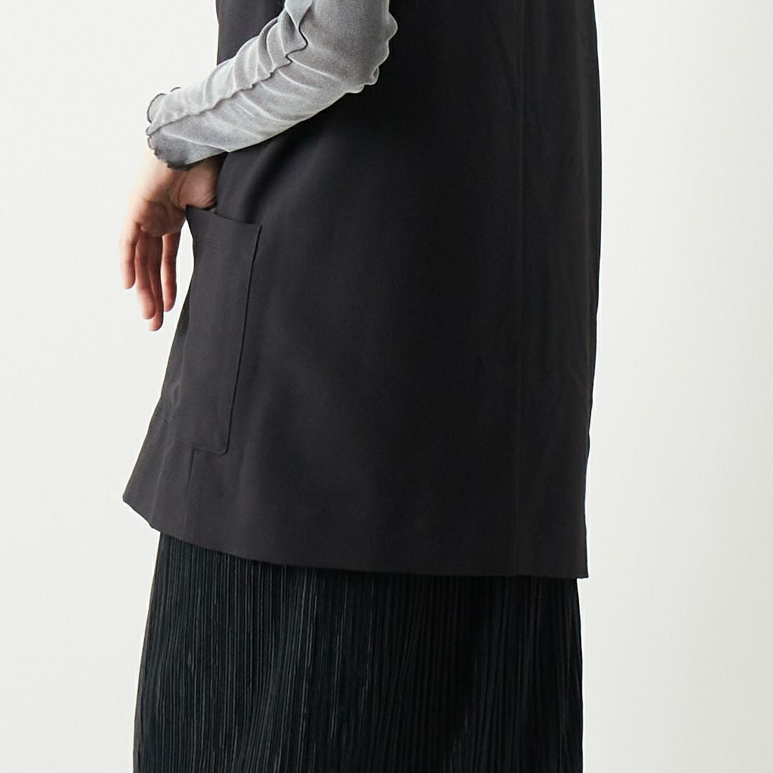 ALLUMER [アリュメール] コットンレーヨンミドルレングスジレ [8254615] 700 BLACK