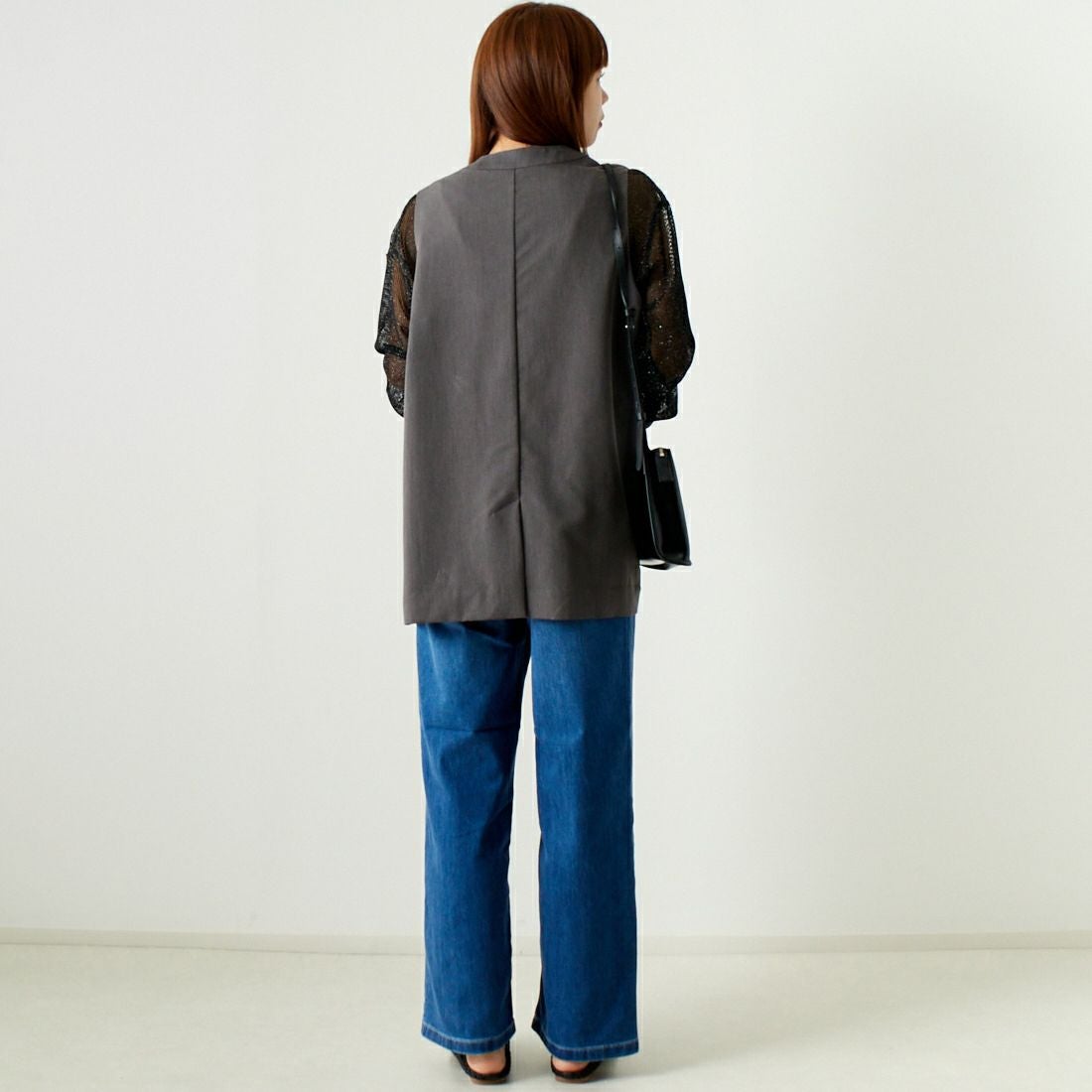 ALLUMER [アリュメール] コットンレーヨンミドルレングスジレ [8254615] 805 CHARCO &&モデル身長：167cm 着用サイズ：1&&