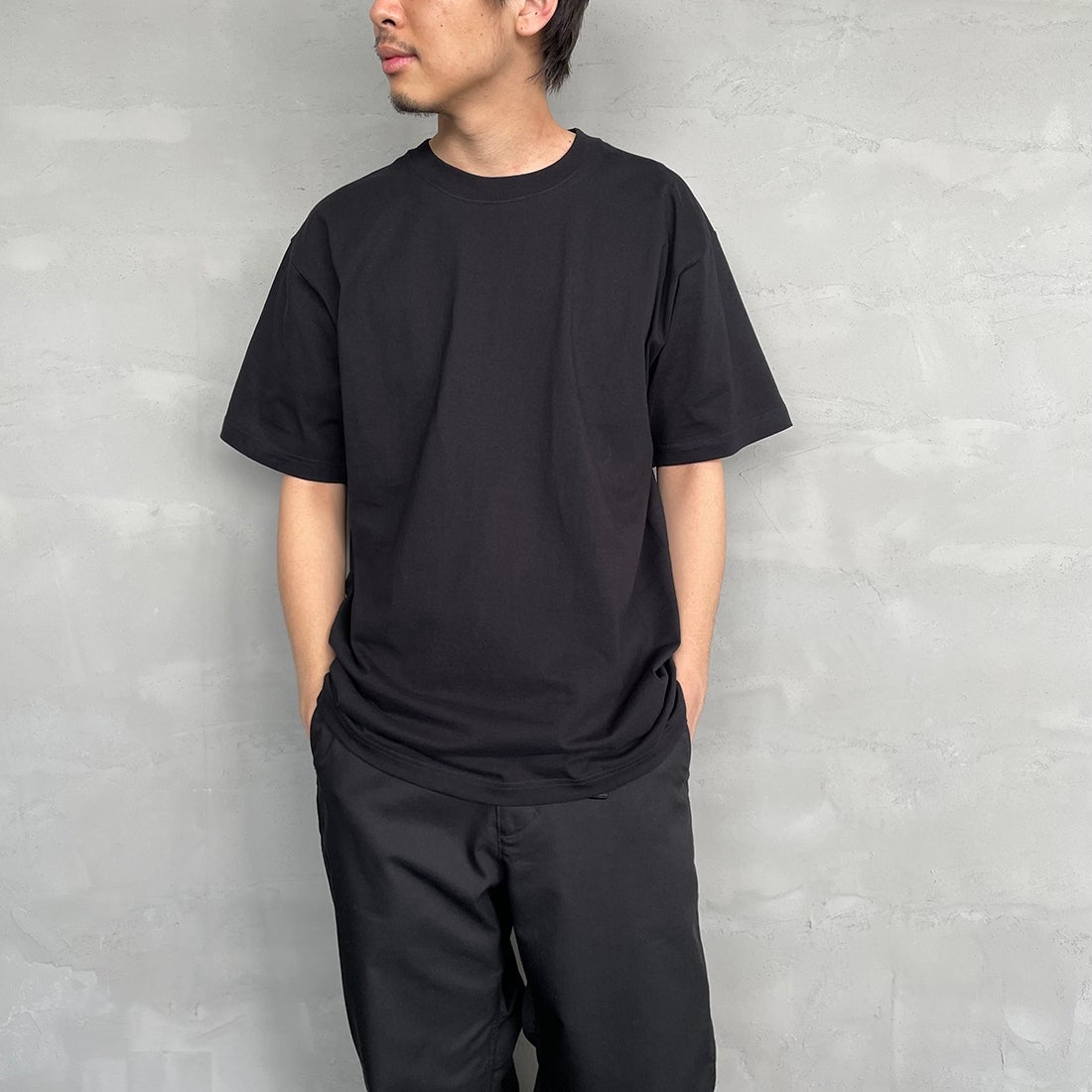 Hanes [ヘインズ] BEEFY ショートスリーブTシャツ [H5180] 090 ﾌﾞﾗｯｸ &&モデル身長：173cm 着用サイズ：XL&&