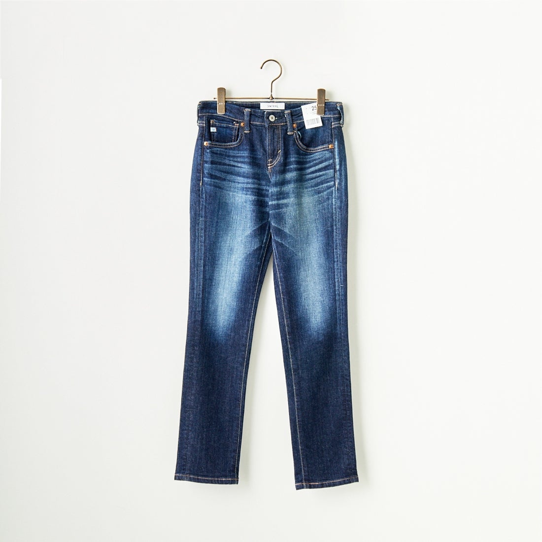 226 D.BLUE